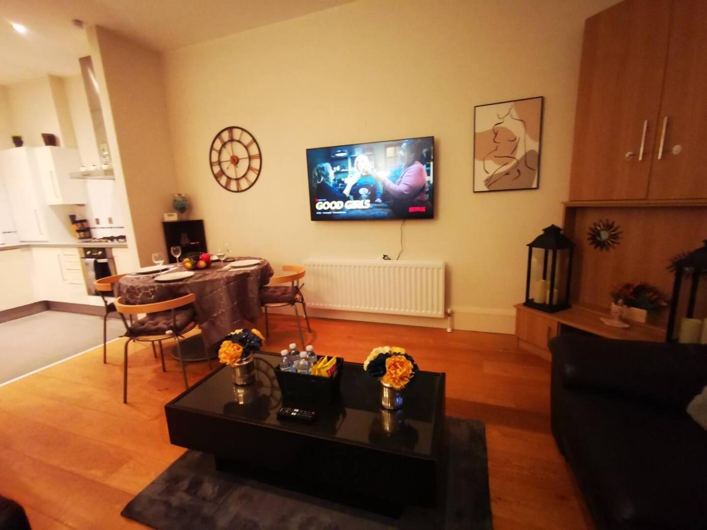 2Br Modern Luxury Loft Apartment Belfast